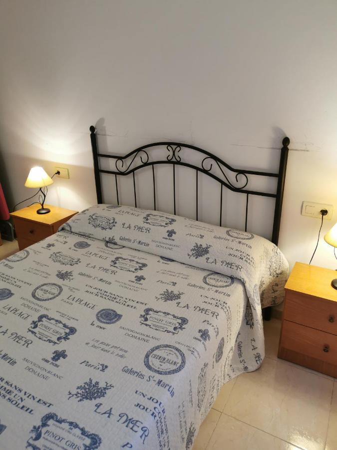 Hostal Residencia Celma Sant Carlos de la Ràpita Dış mekan fotoğraf
