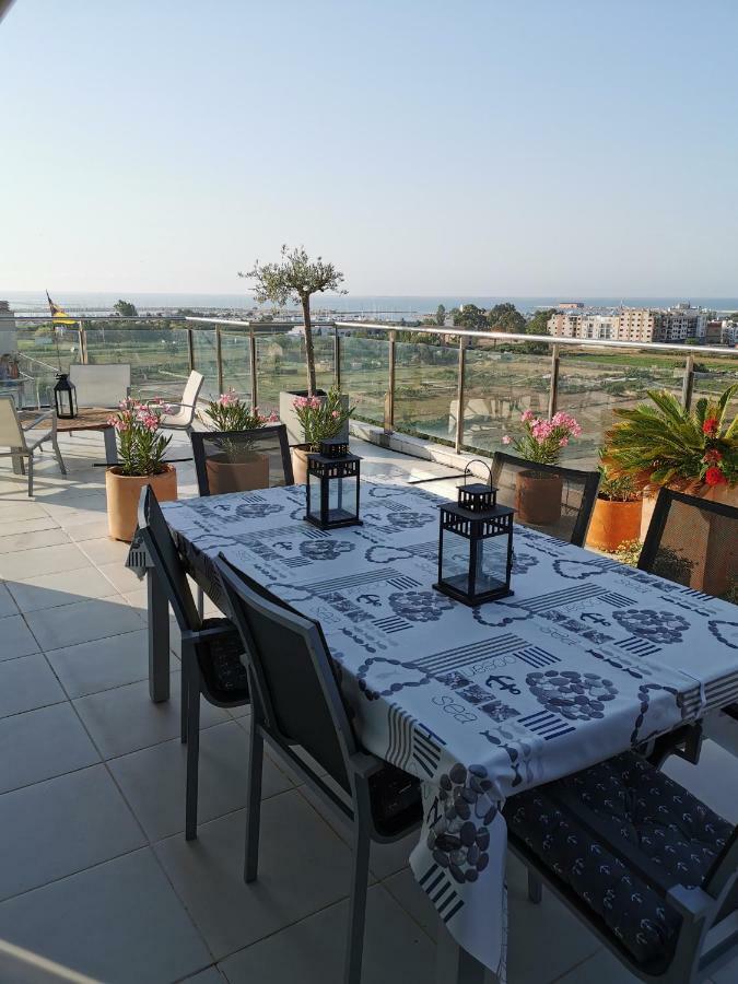 Hostal Residencia Celma Sant Carlos de la Ràpita Dış mekan fotoğraf